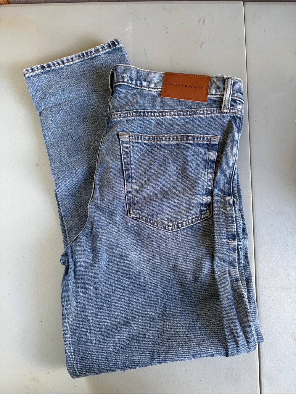 Lucky Brand Women's Boy Mid Rise Relaxed Straight Jeans Size 8/29R Medium Wash